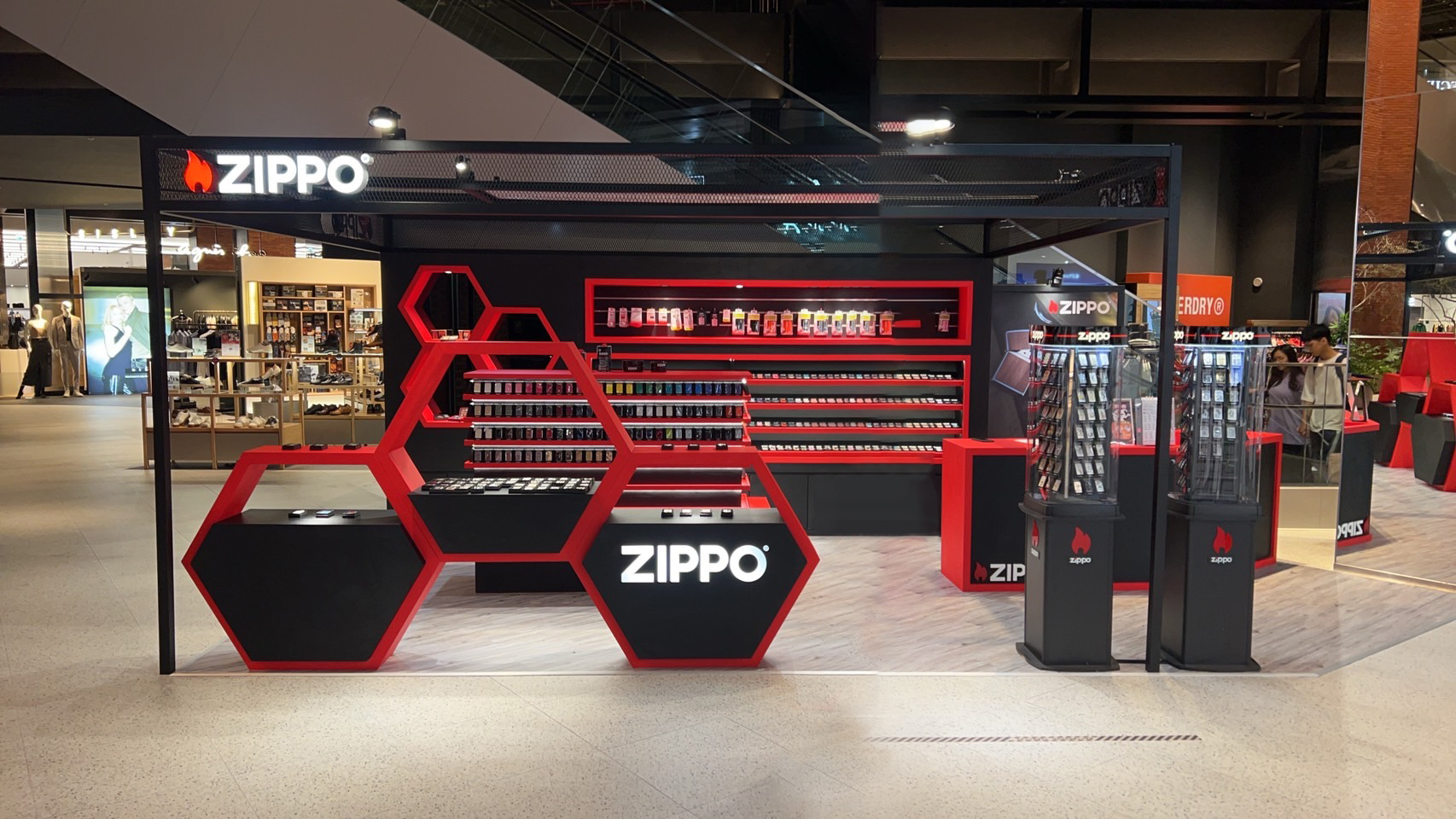 ZIPPO打火機新店裕隆城專櫃